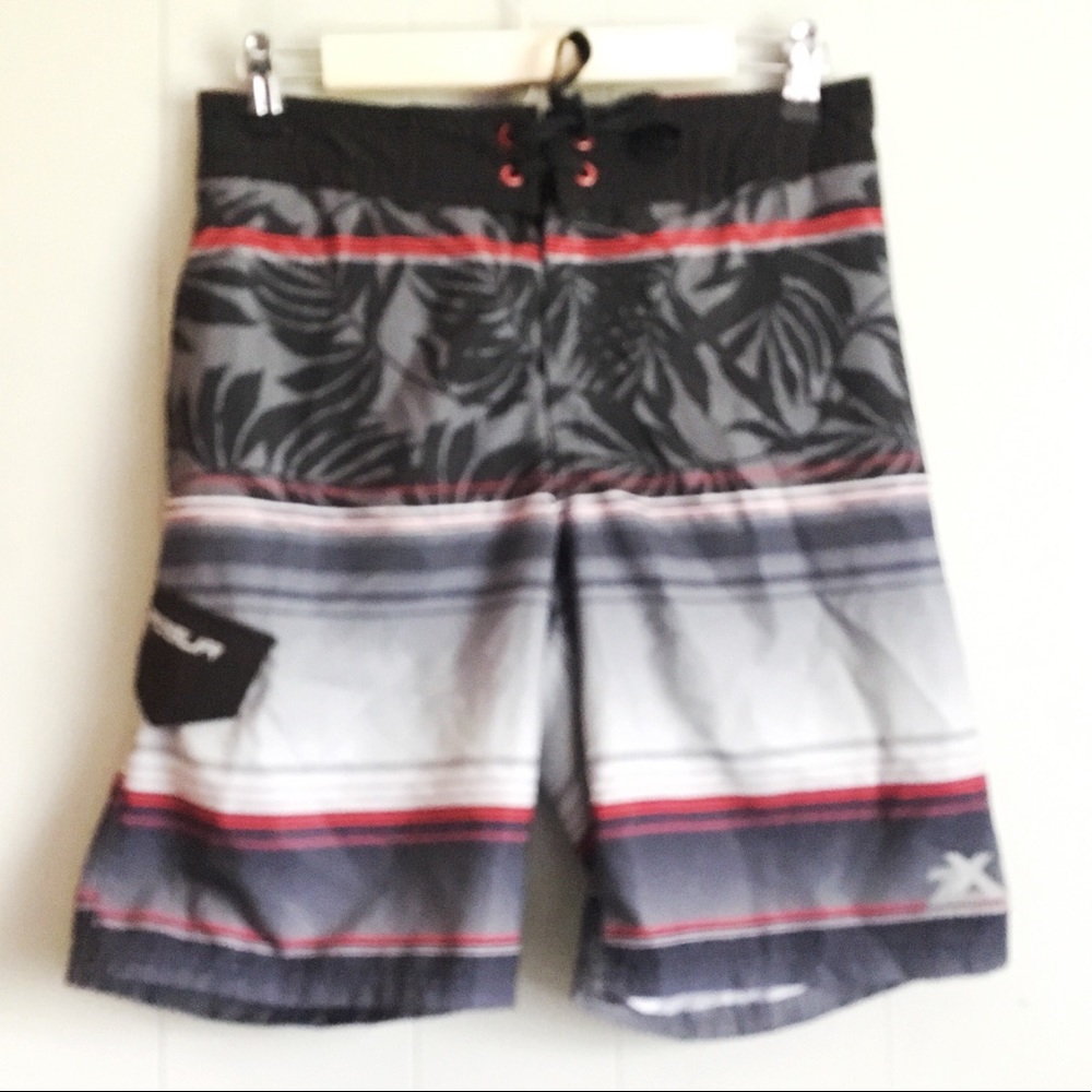 ZeroXposur Black Striped Hawaiian Palm Boardshorts